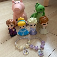 ディズニー　キーホルダー等