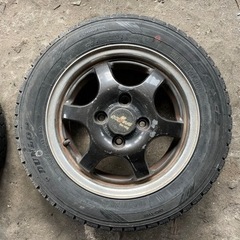 車のパーツ タイヤ、ホイール