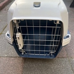 犬のキャリーケースの画像