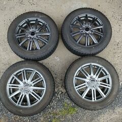 スタッドレスタイヤ　165/65R15