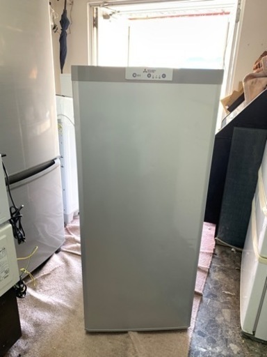 北九州市内配送無料　保証付き　三菱電機 MITSUBISHI ELECTRIC MF-U12Y-S [冷凍庫 （121L・右開き） シルバー]
