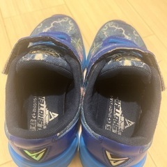 男の子シューズ18.0の画像