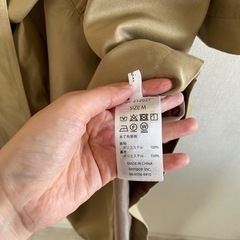 【ほぼ新品】lumier スタンドネックポンチョコートの画像