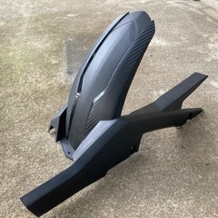 gsxr125 mosカーボン調リアフェンダー  の画像
