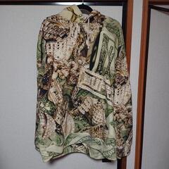 今日だけ！Supreme パーカー