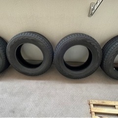 YOKOHAMA スタッドレス(245/65R17) 9〜10分山の画像