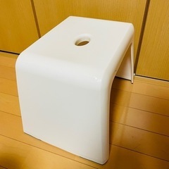 【受付終了】バスチェア　洗面器　セットの画像