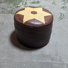 革張り丸椅子　オットマン　レトロ家具　