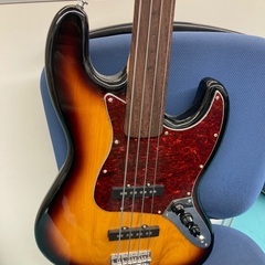 PLAYTECH エレキベース ジャズベースタイプ フレットレス仕様の希少モデル