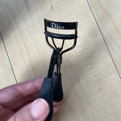 DIOR ビューラー