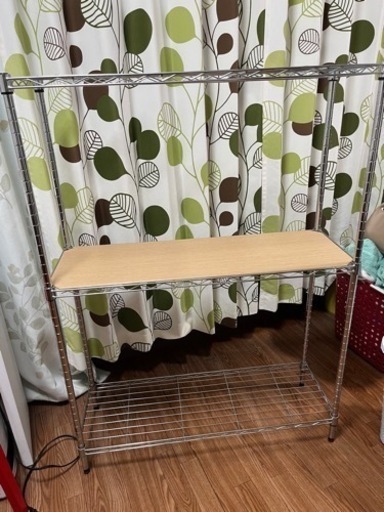 取引中　スチールラック