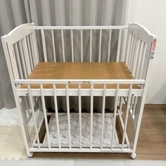 【決まりました】ベビーベッド　ミニ　ハイタイプ　折りたたみ　白