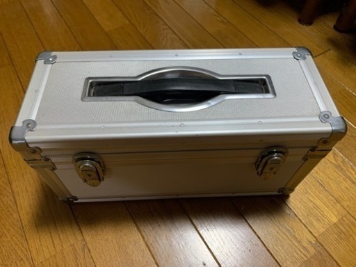 【取引中】アルミボックス　カメラケース？