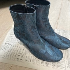 ペイズリー柄　ブーツの画像