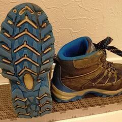 （値下げ）ジュニア　トレッキングシューズの画像