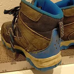 （値下げ）ジュニア　トレッキングシューズの画像