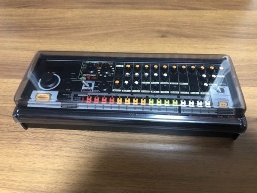 Roland  TR-08  +  専用デッキセーバー