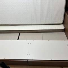 家具　クイーンベッドの画像