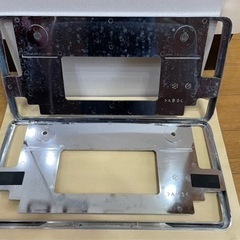 🌈希少な現行型‼️三菱⭐️ミツビシ⭐️盗難防止ロックボルト付⭐️純正ナンバーフレーム🚗🚙の画像