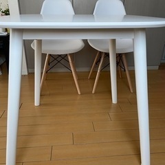 家具 椅子 ダイニングテーブルの画像