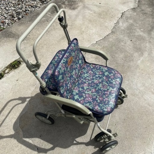 【島製作所/SHIMA】シルバーカー マーチS 小花ブラック 手押し車 歩行器 歩行補助車 歩行車 介護 花柄