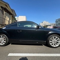 アウディ TT 2.0 車検2年付き！の画像