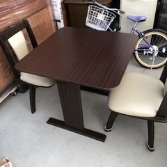 ニトリ 2人用ダイニングテーブルセット 80cm×80cm×高さ...