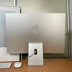 24インチ シルバー iMac 4.5K Retinaディスプレイモデル - 2021