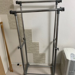 ハンガーラックの画像