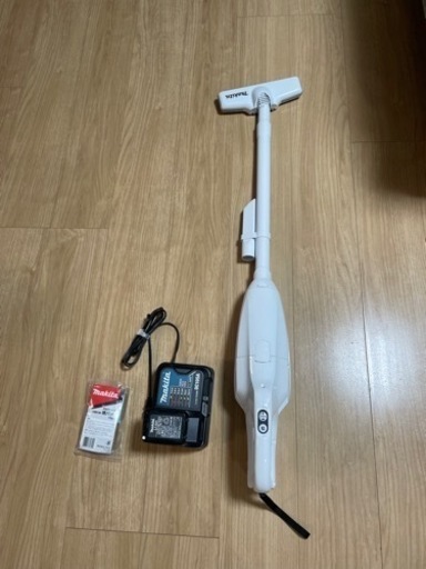 【売ります】マキタ 掃除機  充電式クリーナー 10.8V