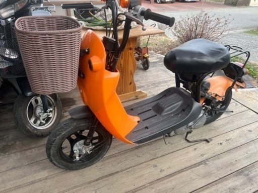 【お引き取り中】2005年モデル　スズキ　チョイノリ