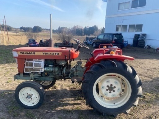 ヤンマトラクター2WD    YM2210 エンジンかかります　ロータリーなし