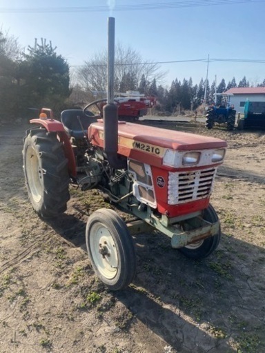 ヤンマトラクター2WD    YM2210 エンジンかかります　ロータリーなし