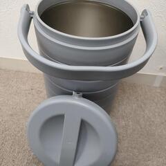 【中古品】真空ハイブリッドコンテナグレー(web限定カラー/現在廃盤) ワークマン 4.6Lの画像