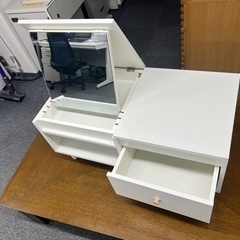【無料】ミニドレッサーの画像