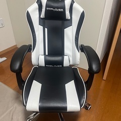 ゲーミングチェア　椅子　パソコンチェア