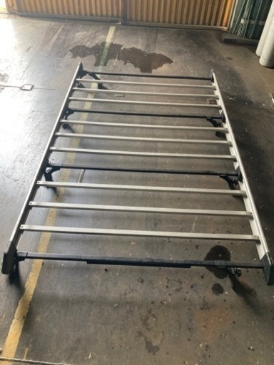 ハイエース200系 THULE製ルーフキャリア