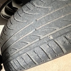 車のパーツ タイヤ、ホイールの画像