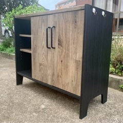 収納キャビネット【済】