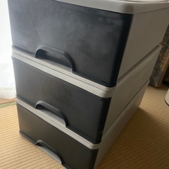 ★お譲り先決定【3個セット】積み重ねボックス