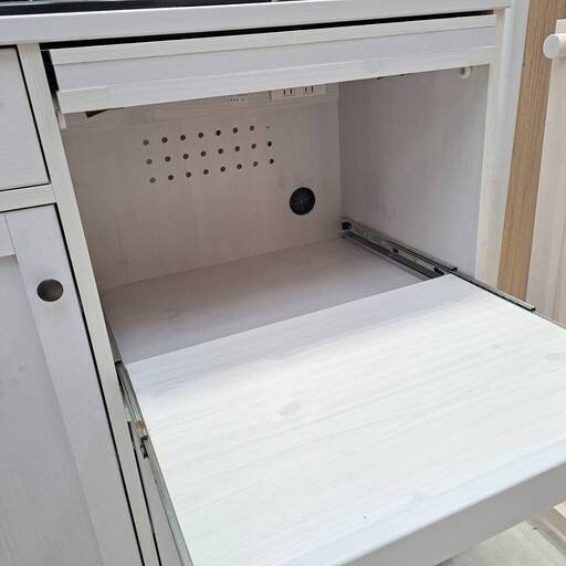 【福岡市内近郊限定】CERISE　扉付きキッチンカウンター　ホワイト【配送料込み】