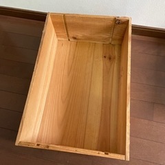 ワインの木箱の画像