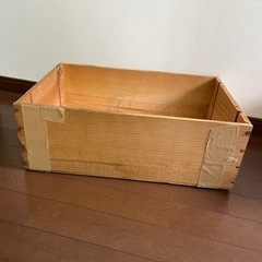 ワインの木箱の画像