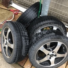 車のパーツ タイヤ、ホイールの画像