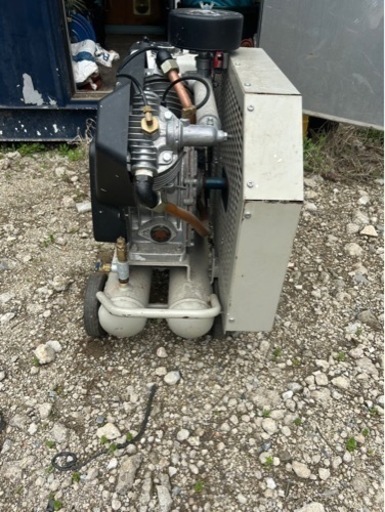 コンプレッサー