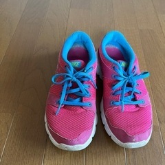NIKE ランニングシューズ　24.5センチ