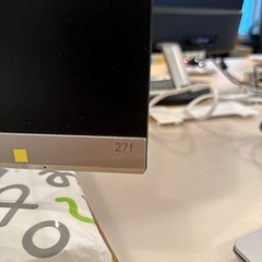 パソコン 周辺機器モニターの画像