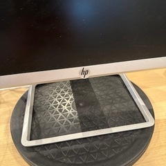 パソコン モニター4台あります。の画像