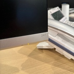 パソコン モニター4台あります。の画像