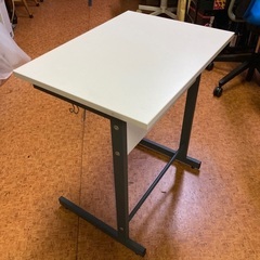 《取引成立》パソコンデスク　学習デスク　研修デスク　1人用　美品　１個　幅６０cm  の画像